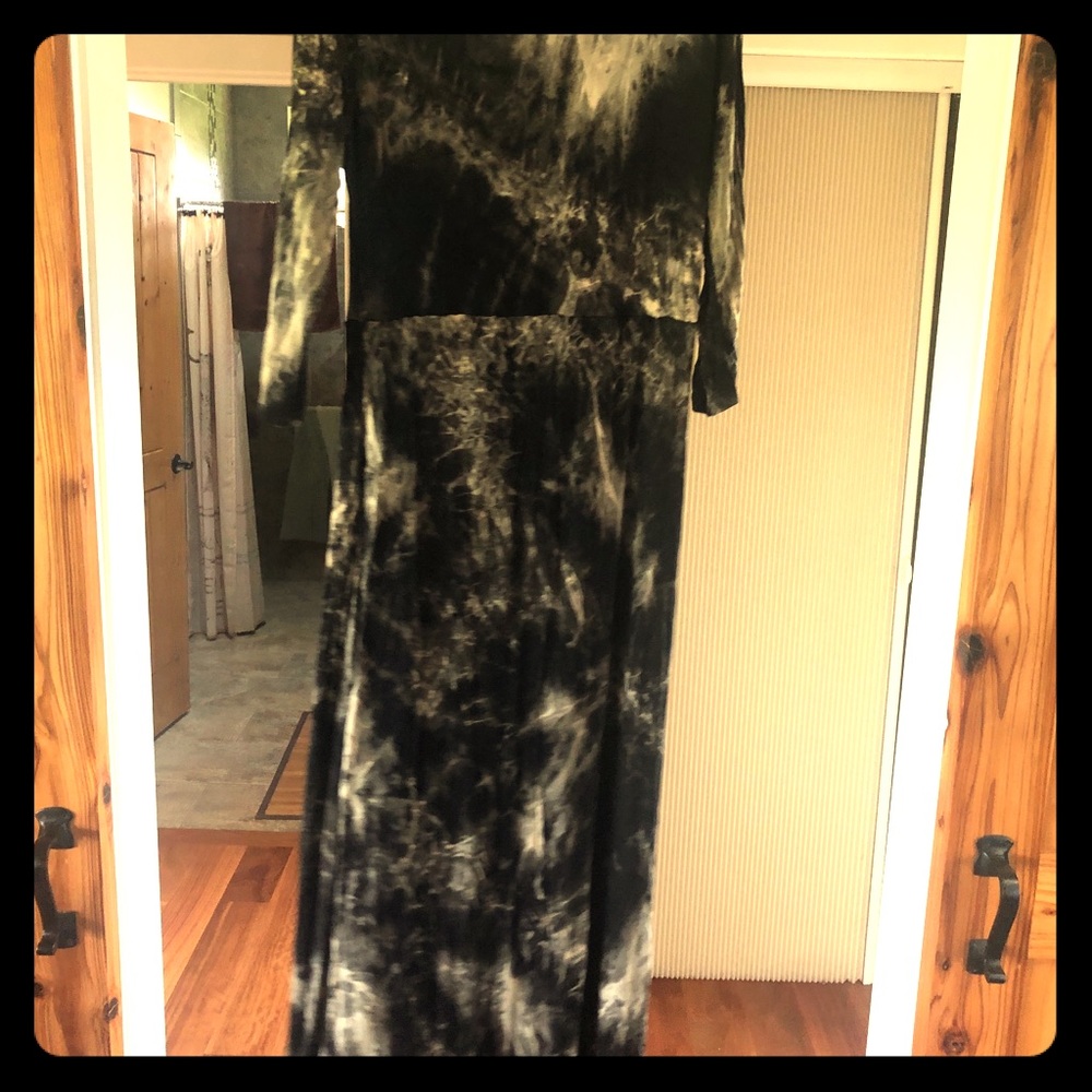 Maxi dress 3/4 sleeve with cross back